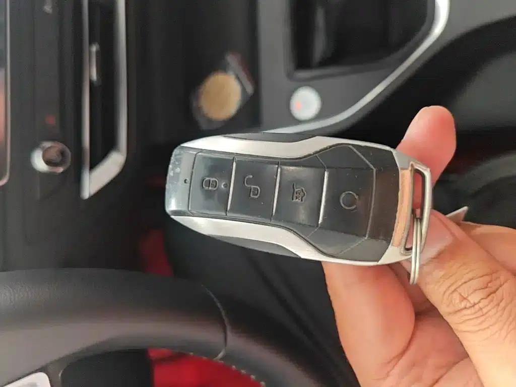 Qin Pro 2018 1.5L Manual Intelligent Connected Dynamic Edition — миниатюра 9
