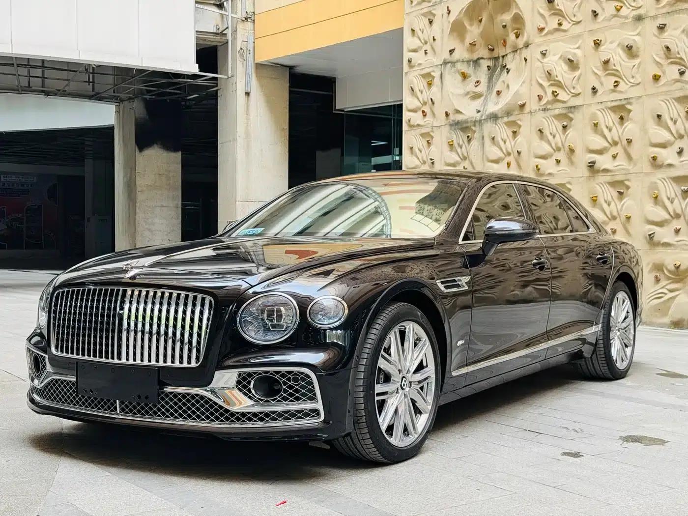 2022 Flying Spur Plug-in Hybrid 2.9T V6 — миниатюра 1