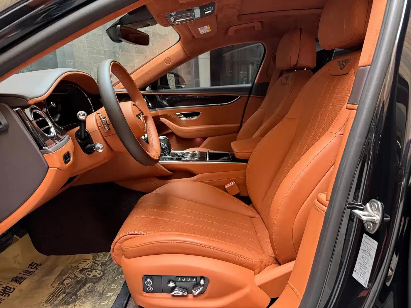 2022 Flying Spur Plug-in Hybrid 2.9T V6 — миниатюра 11