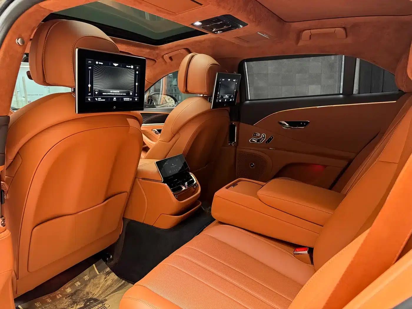 2022 Flying Spur Plug-in Hybrid 2.9T V6 — миниатюра 16