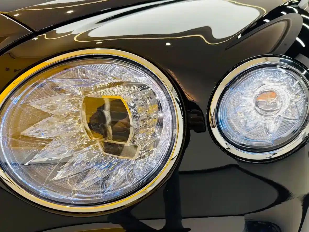 2022 Flying Spur Plug-in Hybrid 2.9T V6 — миниатюра 23