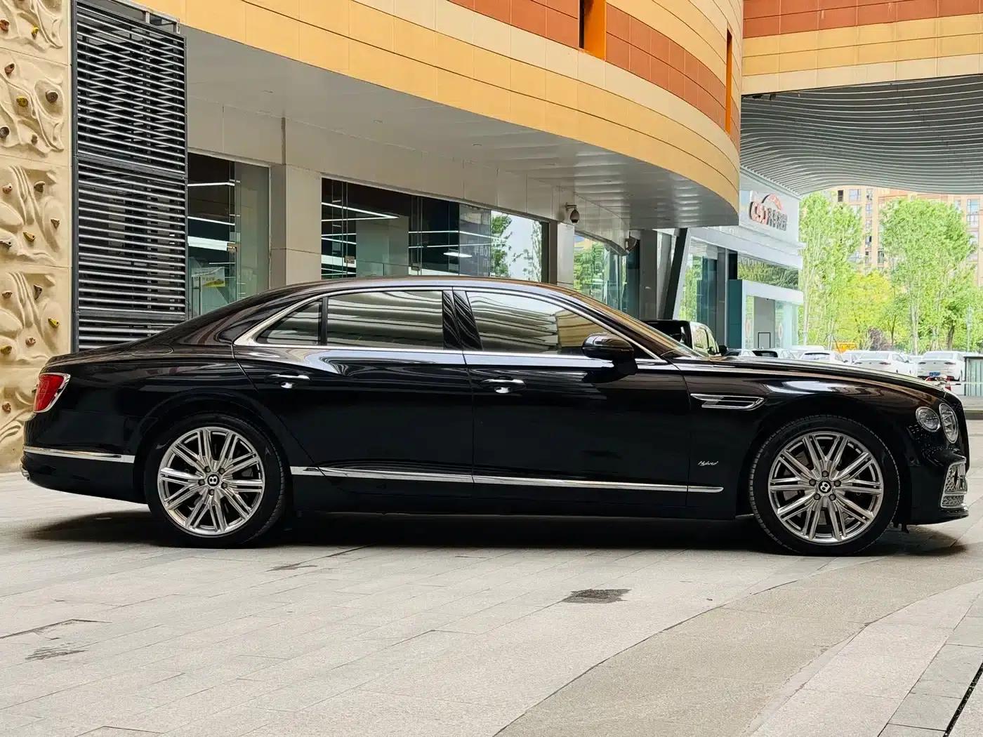 2022 Flying Spur Plug-in Hybrid 2.9T V6 — миниатюра 4