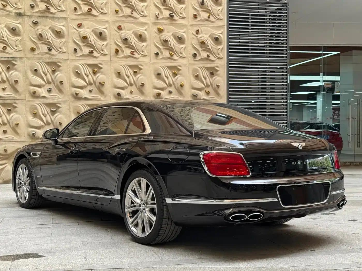 2022 Flying Spur Plug-in Hybrid 2.9T V6 — миниатюра 5