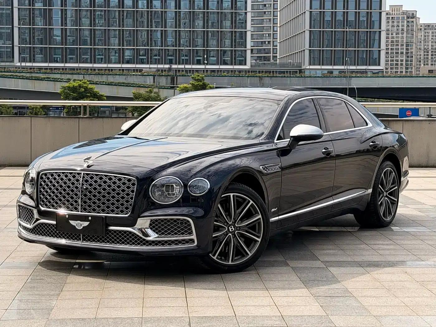 2022 Mercedes-Benz Flying Spur Plug-in Hybrid 2.9T V6 Hybrid Mulliner — миниатюра 1