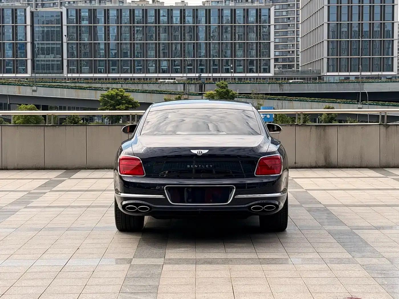 2022 Mercedes-Benz Flying Spur Plug-in Hybrid 2.9T V6 Hybrid Mulliner — миниатюра 4