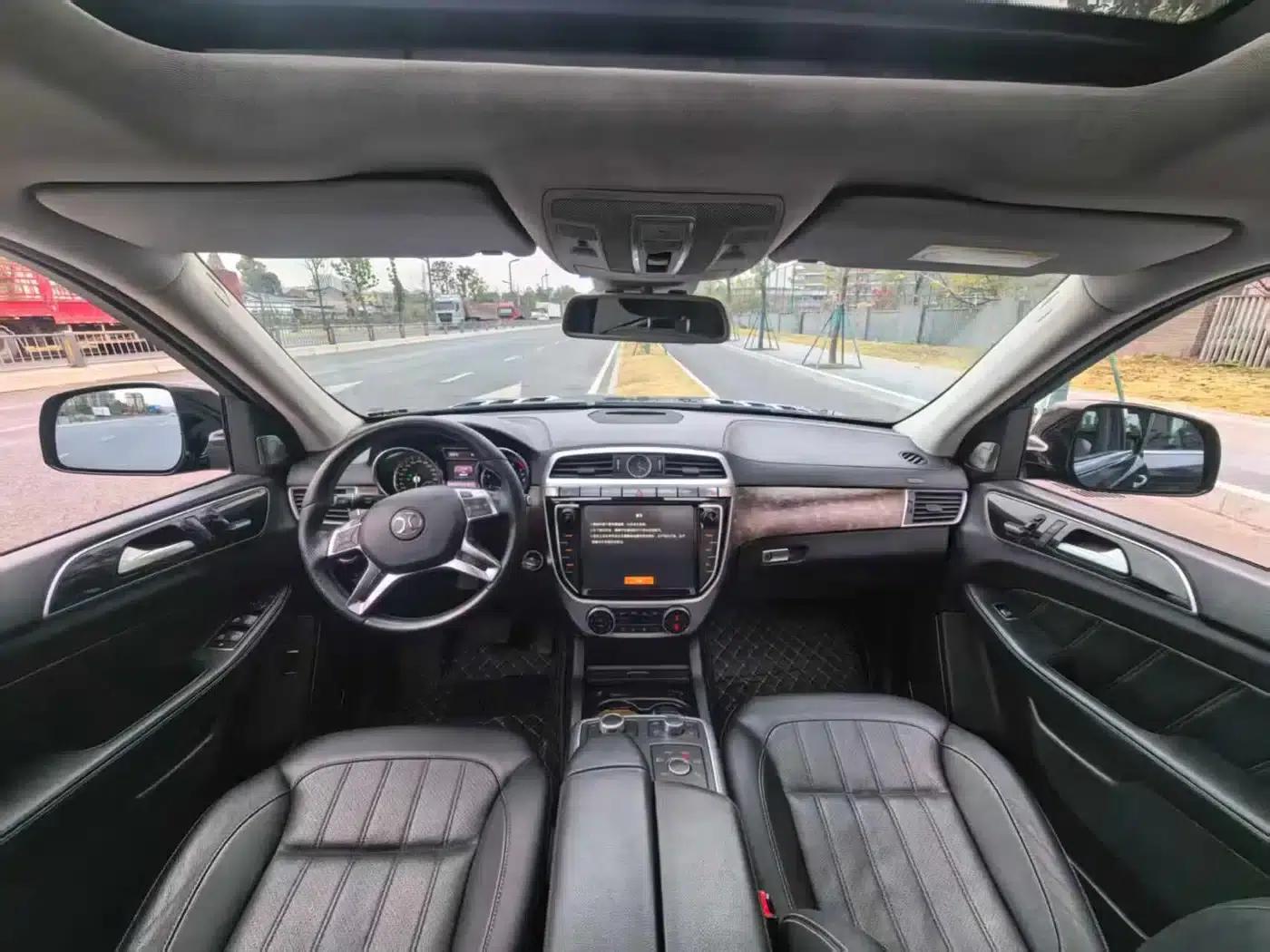 Beijing BJ90 2016 3.0T Government Edition — миниатюра 6
