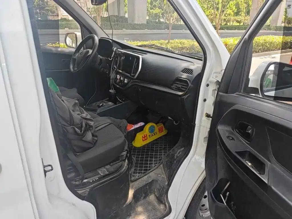 Changan Ruixing EM80 2025 Passenger Edition Comfort Model 6 Seats 300km Range Double Door — миниатюра 20