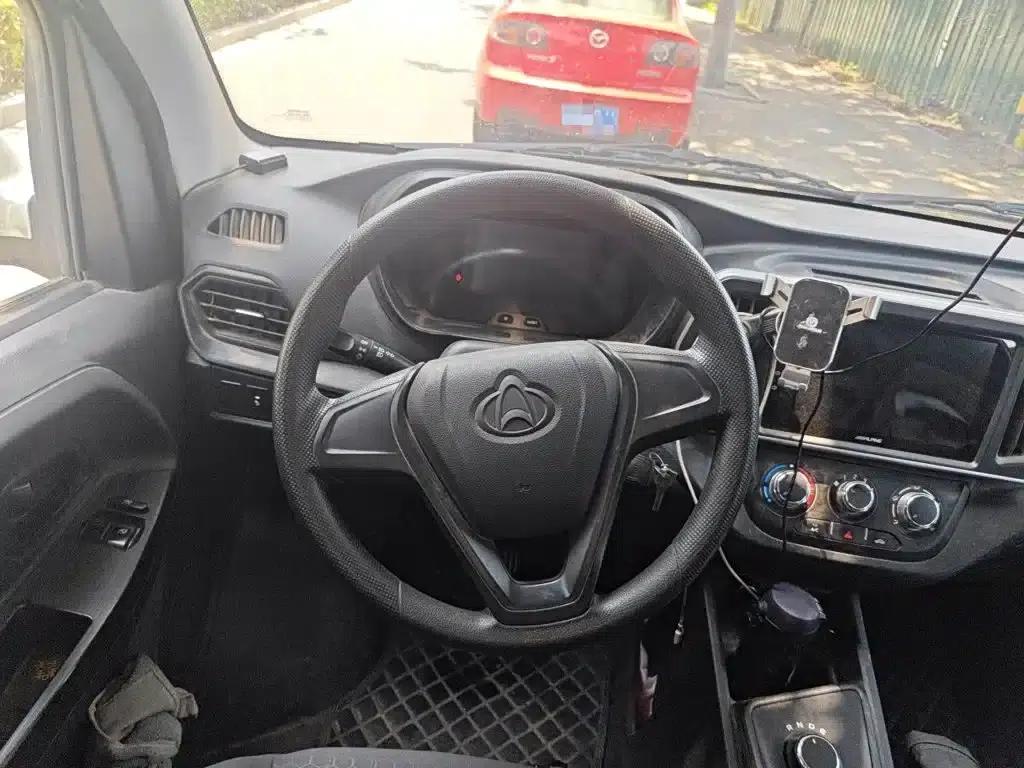 Changan Ruixing EM80 2025 Passenger Edition Comfort Model 6 Seats 300km Range Double Door — миниатюра 3