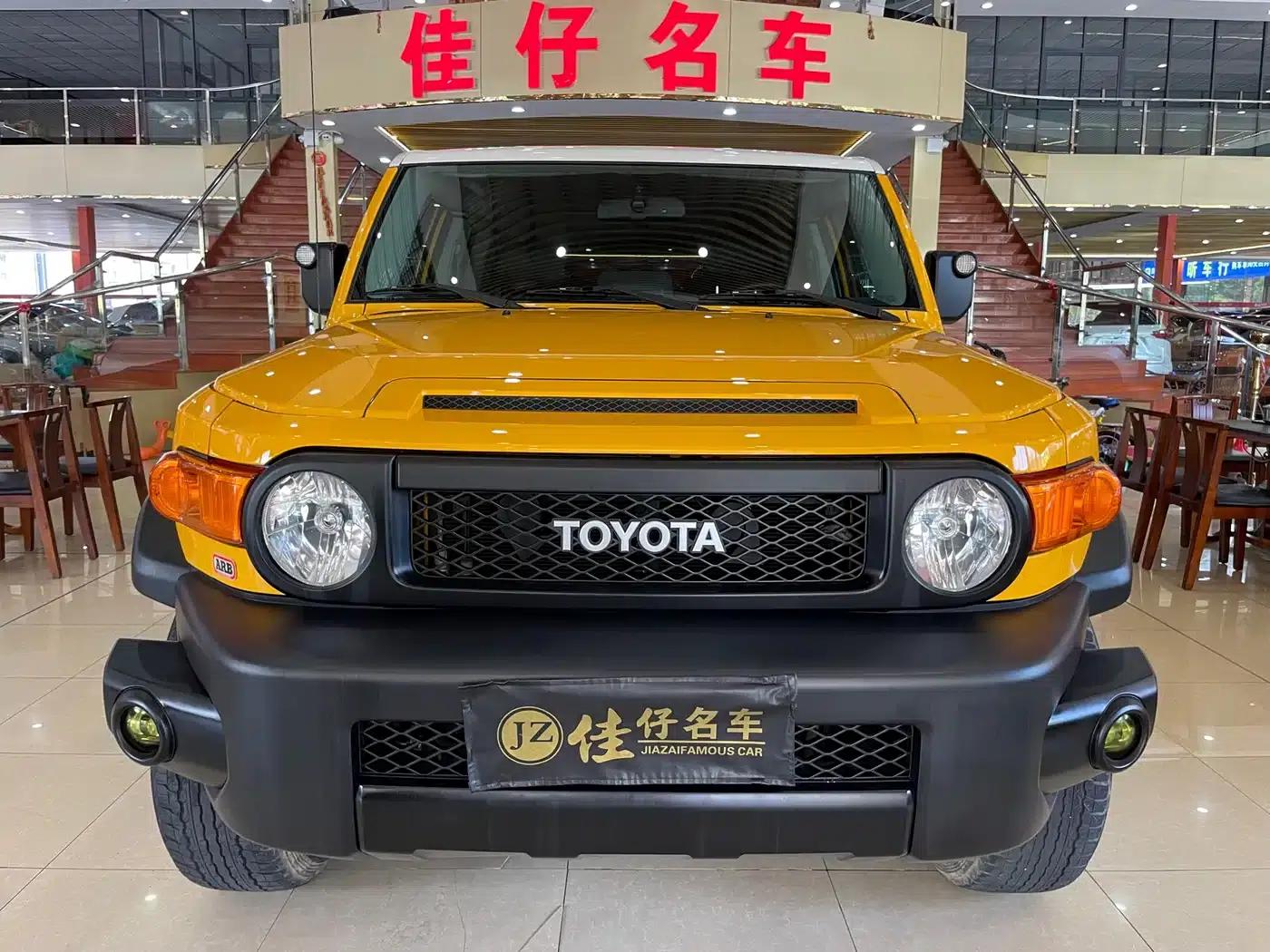 2019 FJ Cruiser 4.0L Automatic — миниатюра 2