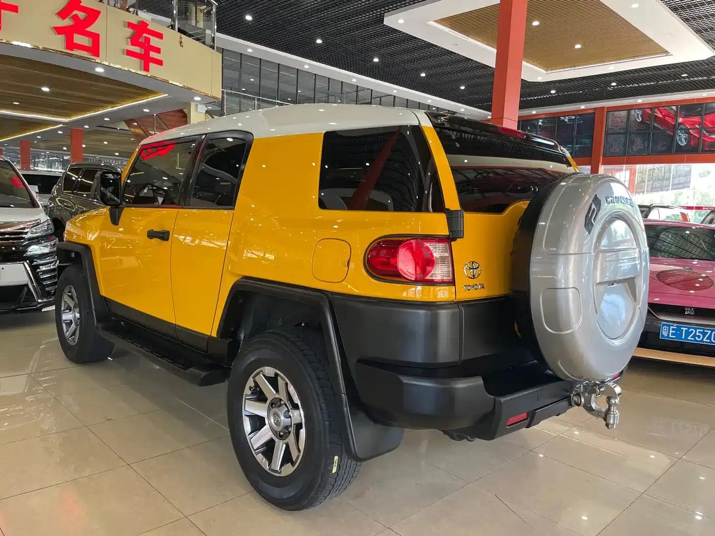 2019 FJ Cruiser 4.0L Automatic — миниатюра 5