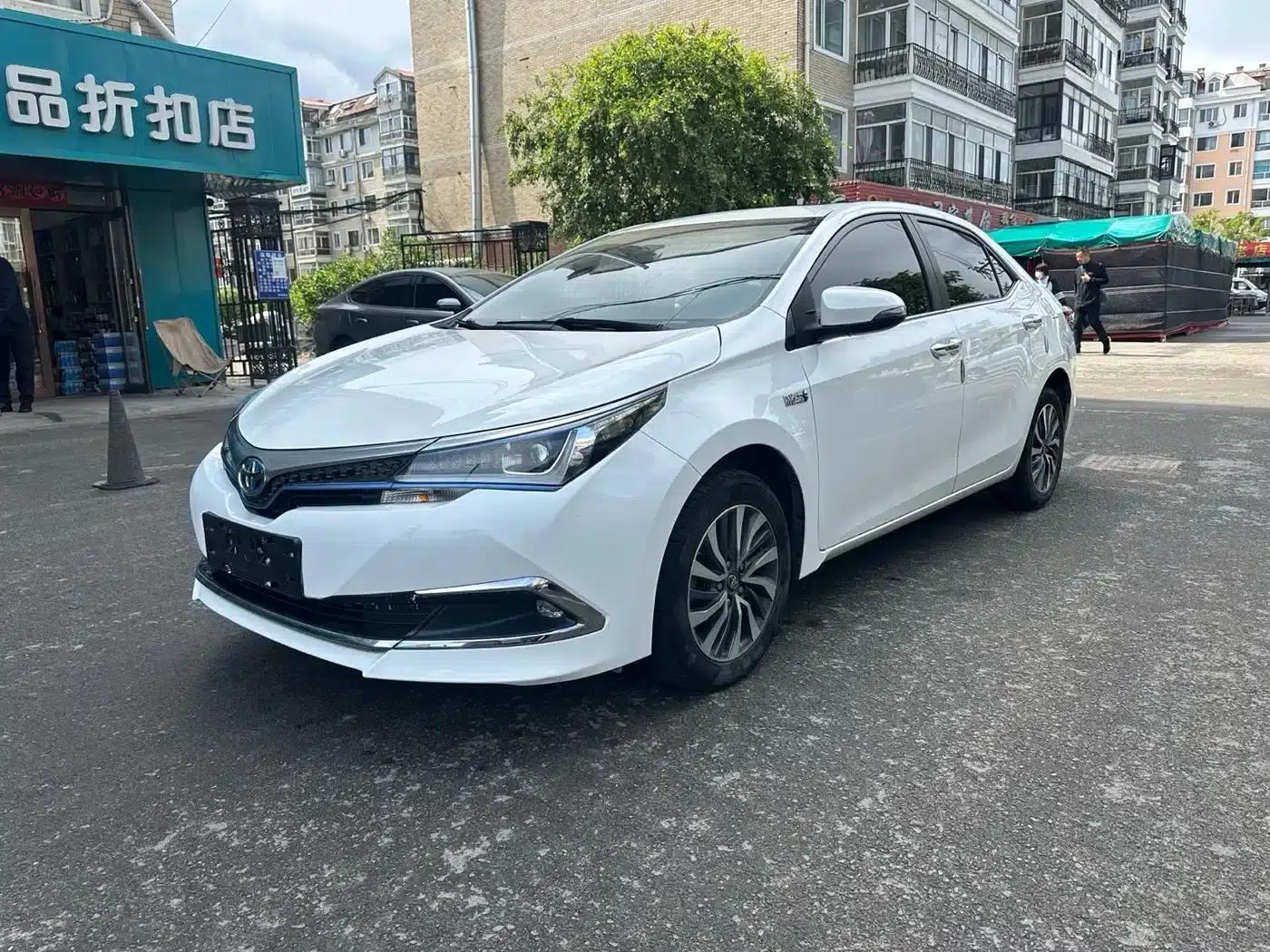 Corolla Hybrid E+ 2020 1.8L E-CVT Comfort Edition — миниатюра 1