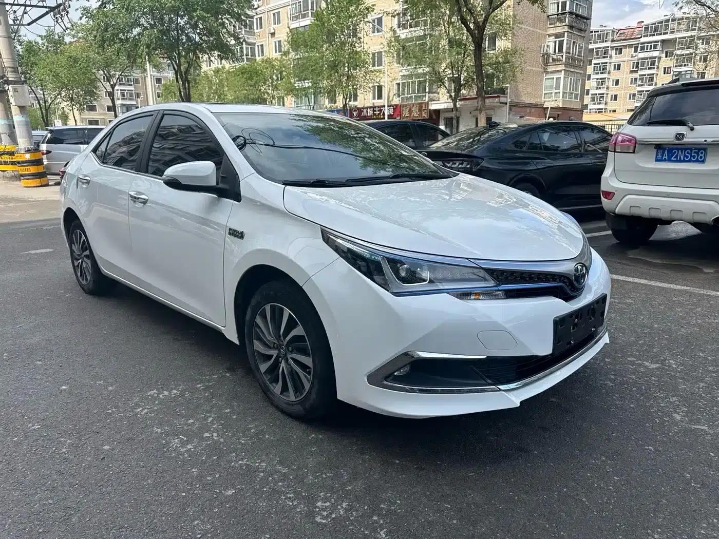 Corolla Hybrid E+ 2020 1.8L E-CVT Comfort Edition — миниатюра 3