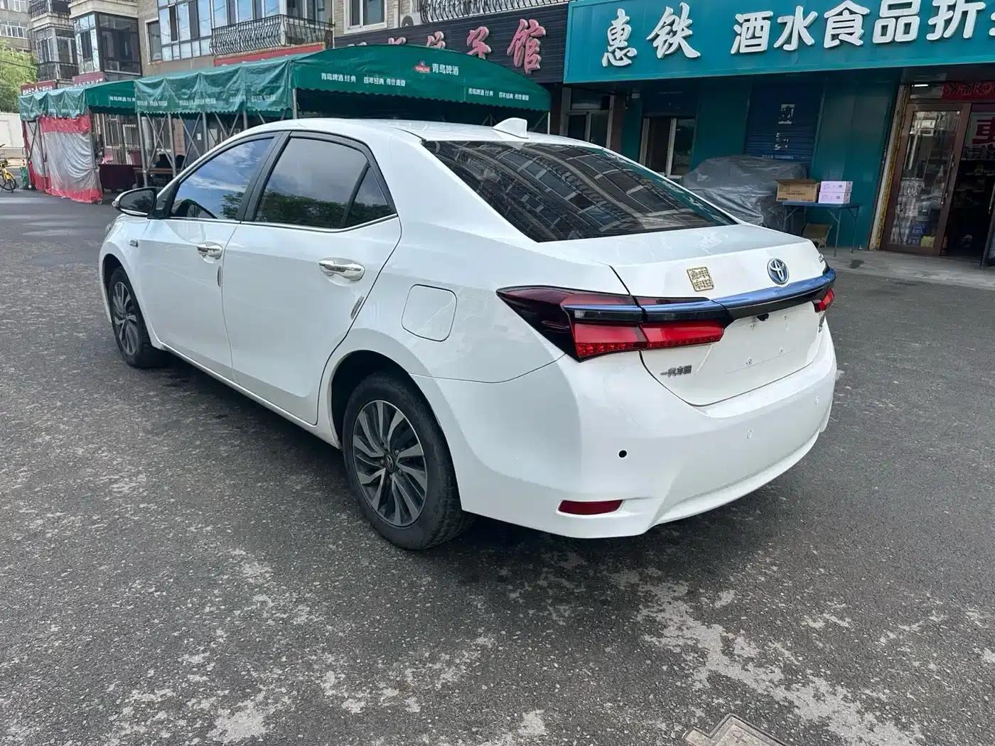 Corolla Hybrid E+ 2020 1.8L E-CVT Comfort Edition — миниатюра 6