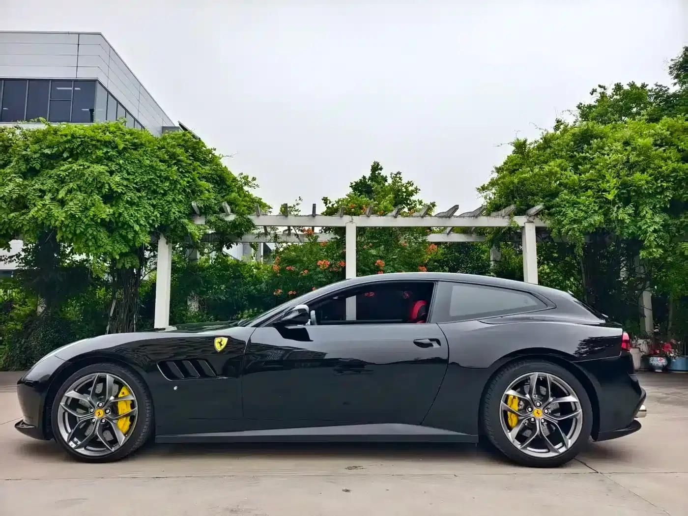 2017 GTC4Lusso 3.9T V8 — миниатюра 5