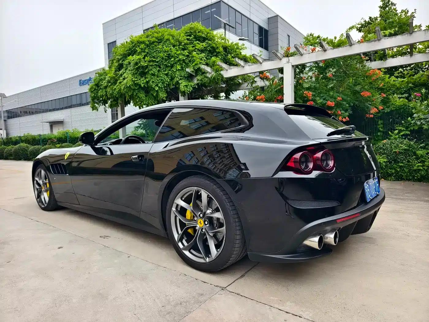 2017 GTC4Lusso 3.9T V8 — миниатюра 6