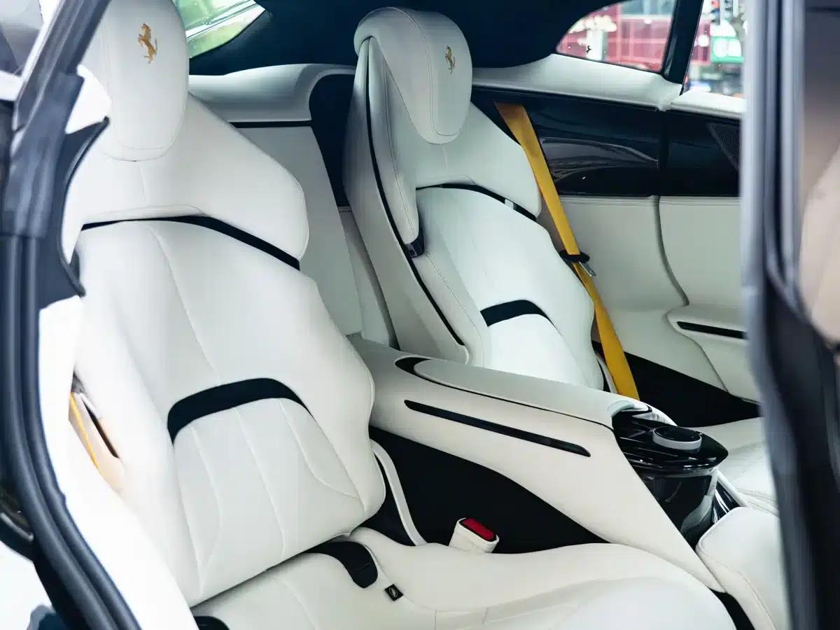 2023 Purosangue 6.5L V12 — миниатюра 16
