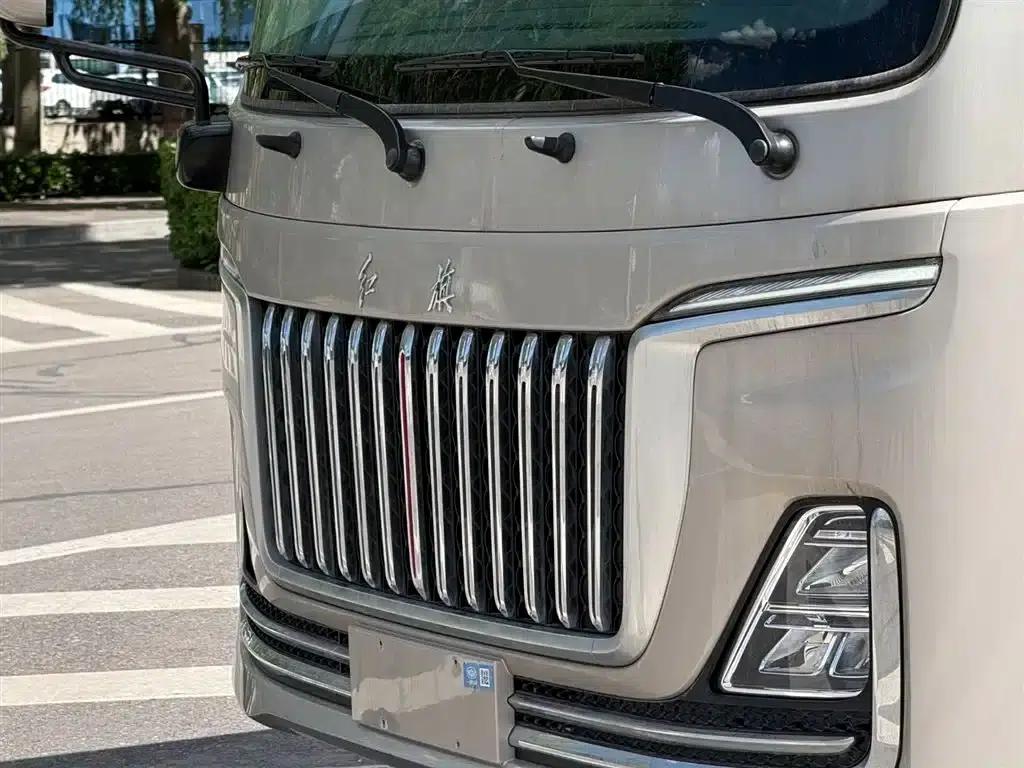 Hongqi Golden Sunflower Guoyue 2024 3.0T Luxury Edition 17-seater — миниатюра 3