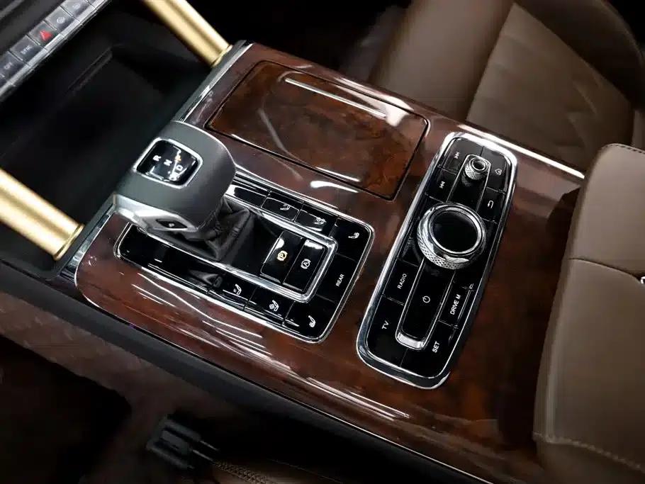 Hongqi Golden Sunflower National Glory 2022 4.0T Premium Flagship Edition 4-seater — миниатюра 11