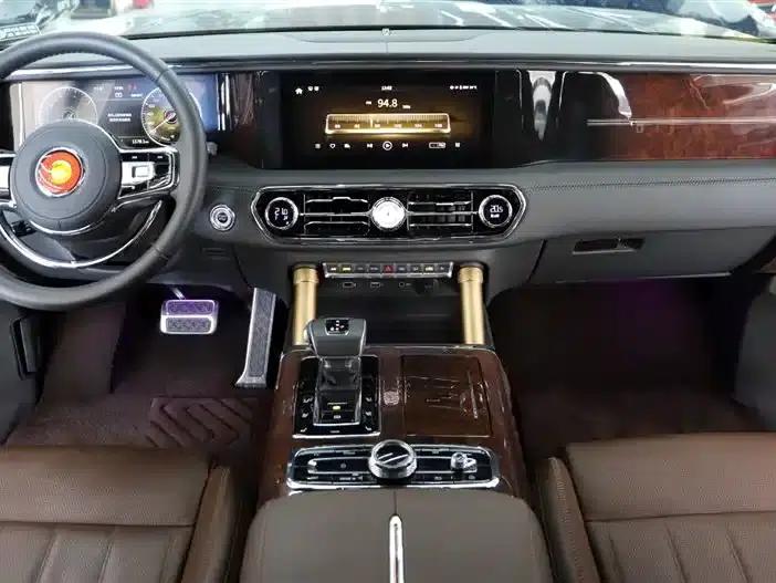 Hongqi Golden Sunflower National Glory 2022 4.0T Premium Flagship Edition 4-seater — миниатюра 20