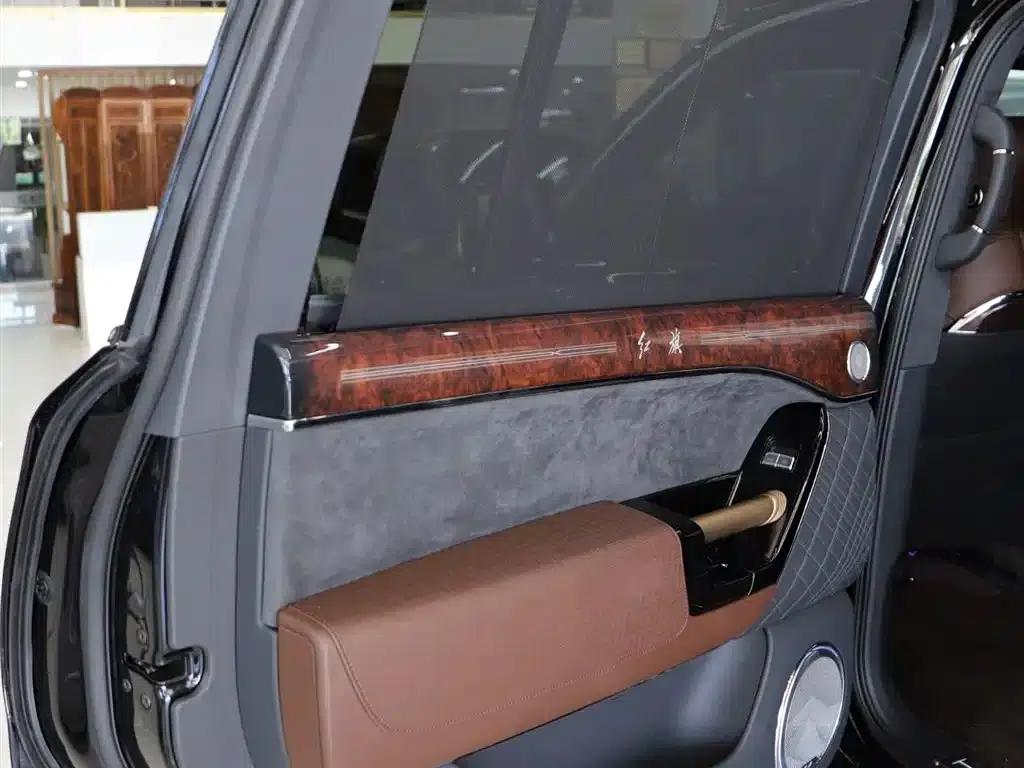 Hongqi Golden Sunflower National Glory 2022 4.0T Premium Flagship Edition 4-seater — миниатюра 21