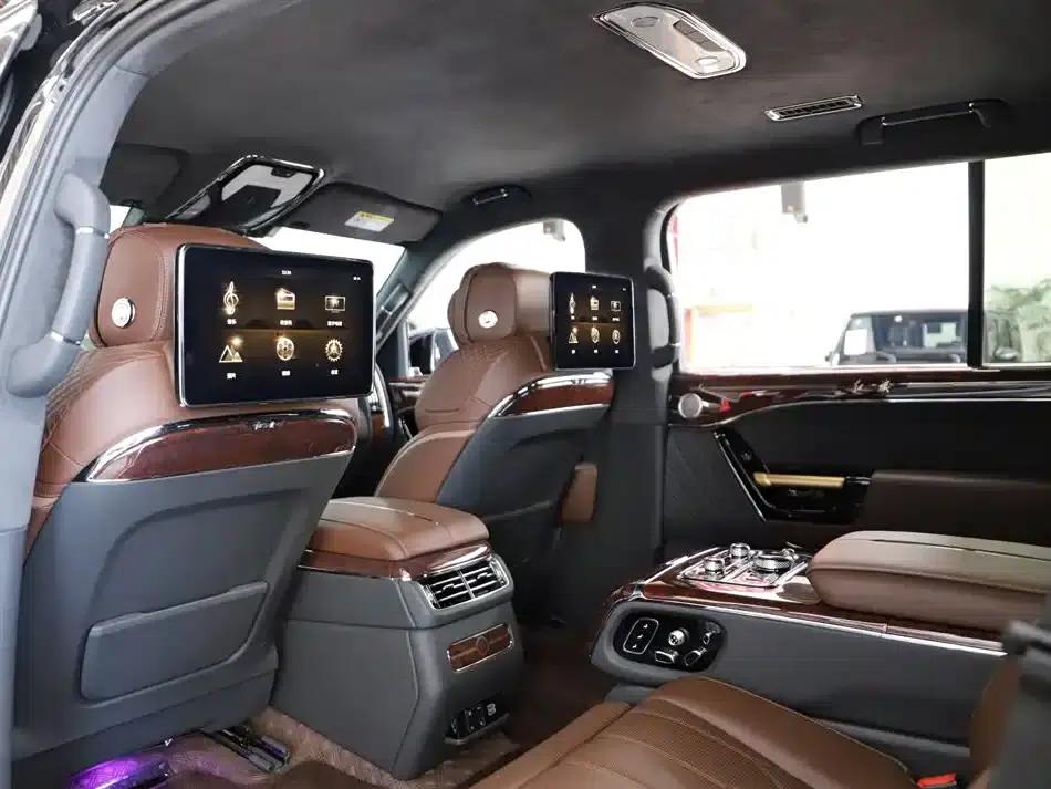 Hongqi Golden Sunflower National Glory 2022 4.0T Premium Flagship Edition 4-seater — миниатюра 9