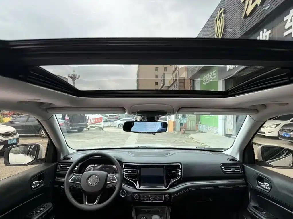 Grand Commander PHEV 2020 2.0T Plug-in Hybrid Leading Edition — миниатюра 13