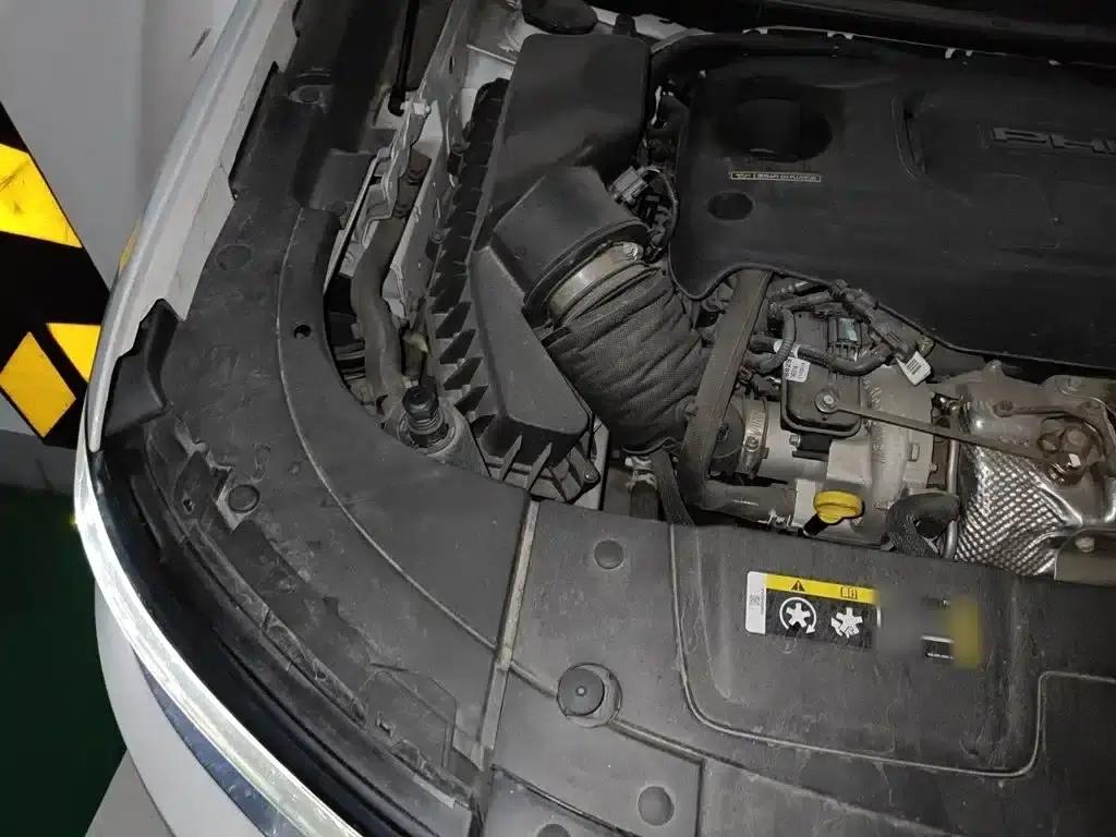 Grand Commander PHEV 2020 2.0T Plug-in Hybrid Leading Edition — миниатюра 21