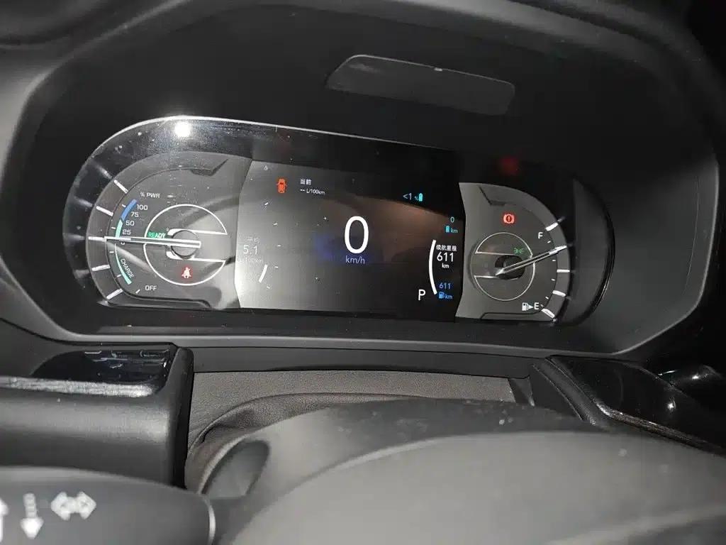 Grand Commander PHEV 2020 2.0T Plug-in Hybrid Leading Edition — миниатюра 4