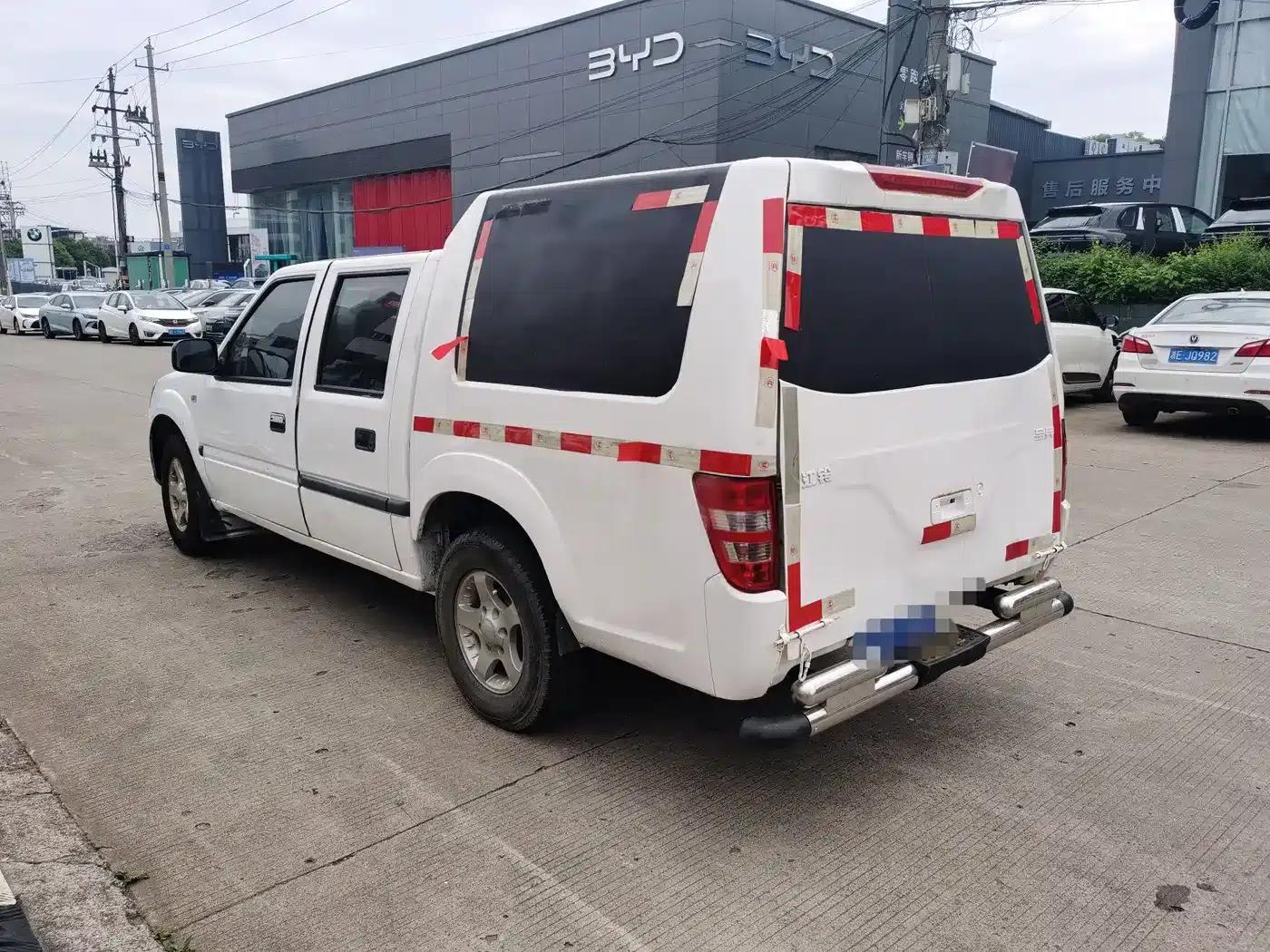 Baodian 2018 Model 2.9T New Value Two-Wheel Drive Diesel Luxury Standard Cargo Box JX4D30B5L — миниатюра 10