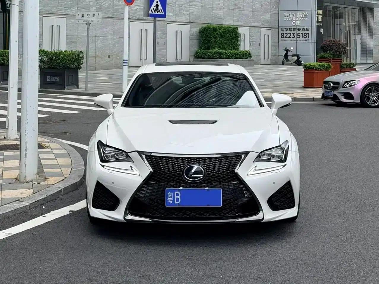 Lexus RC F 2015 F 5.0L Pinnacle Edition — миниатюра 2