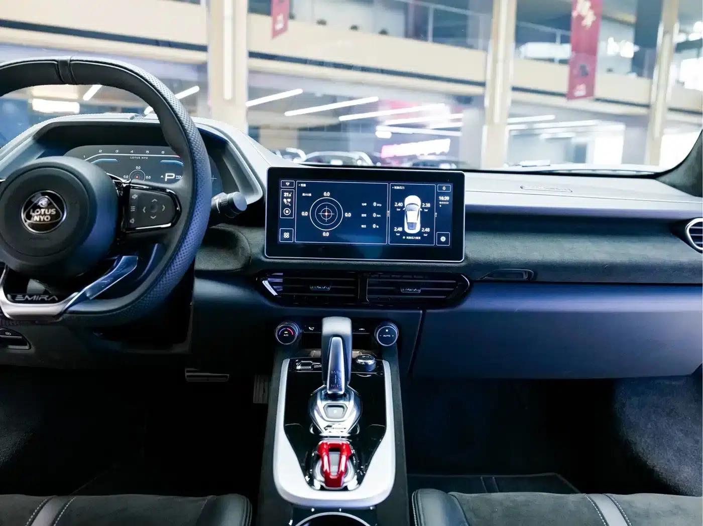 EMIRA 2021 2.0T DCT First Edition — миниатюра 12