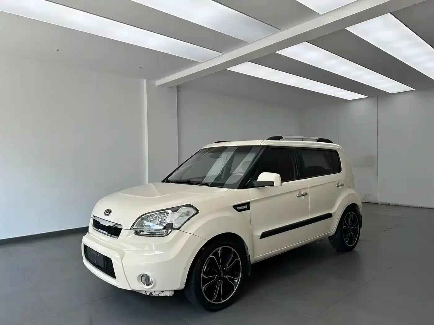 2010 Volkswagen Soul 2.0L AT Premium — миниатюра 1