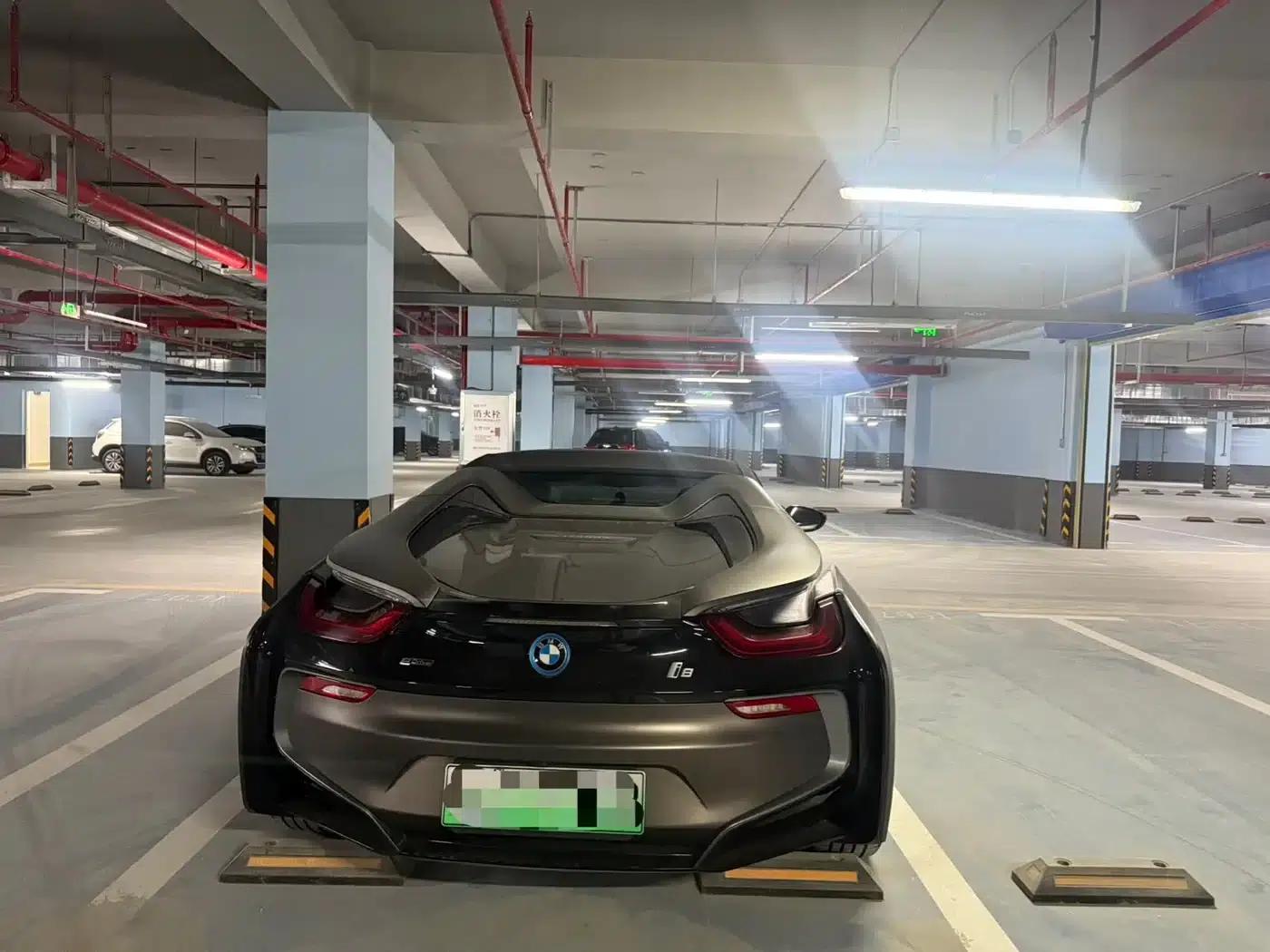 BMW i8 2019 Convertible — миниатюра 4