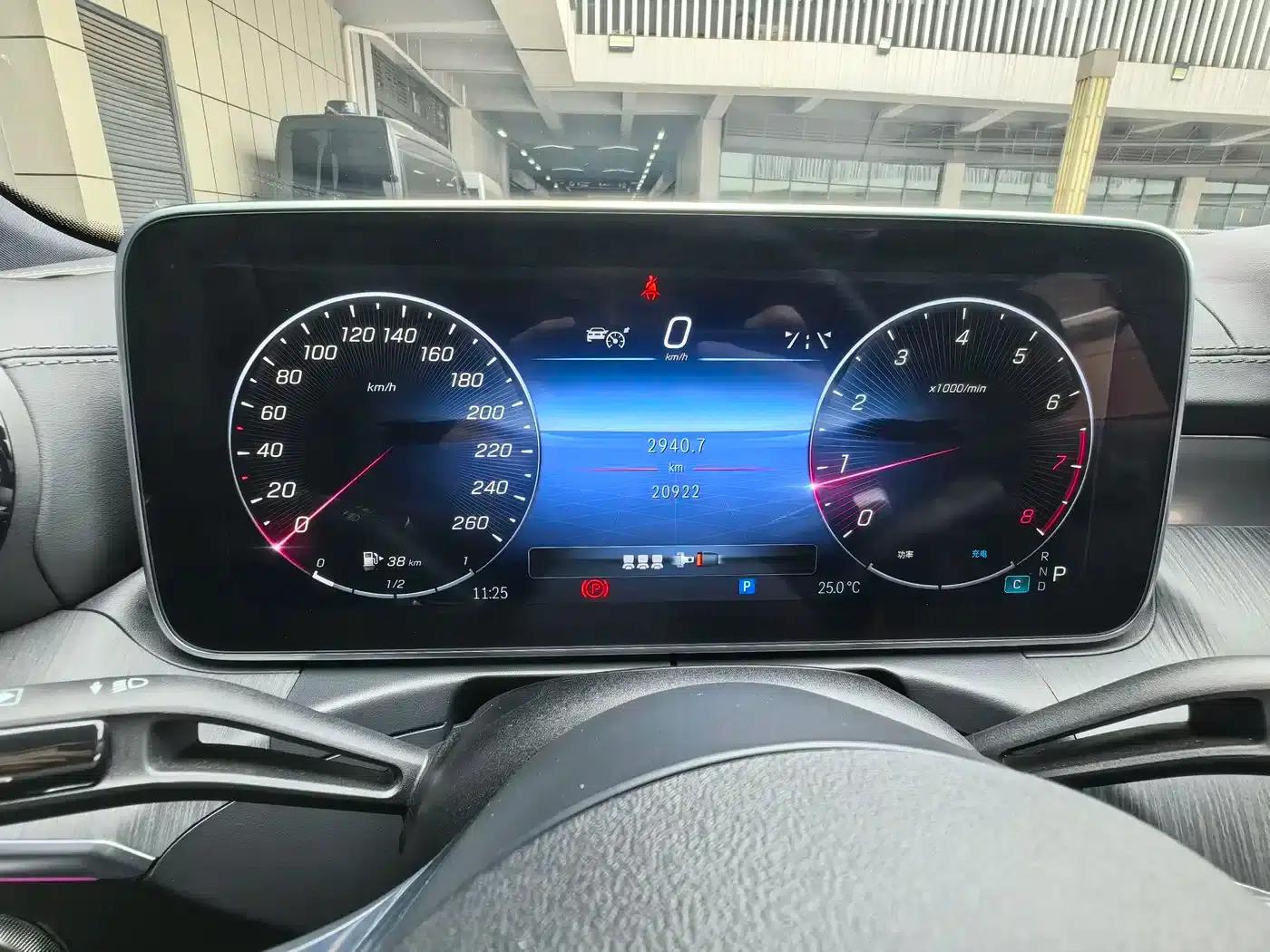 Mercedes-Benz C-Class 2023 Facelift C 260 L Sport Night Edition — миниатюра 14