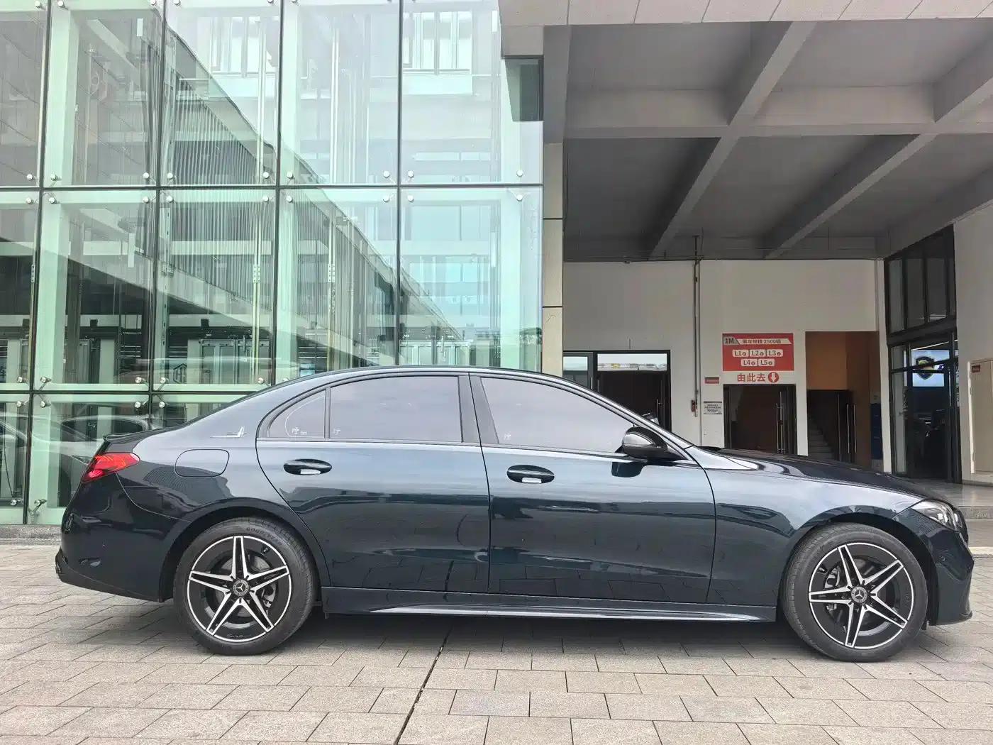 Mercedes-Benz C-Class 2023 Facelift C 260 L Sport Night Edition — миниатюра 18