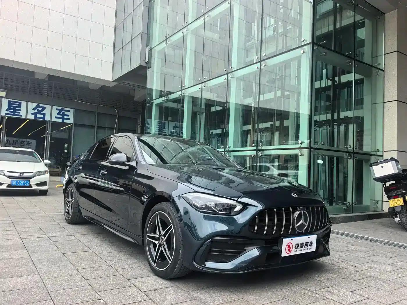 Mercedes-Benz C-Class 2023 Facelift C 260 L Sport Night Edition — миниатюра 3