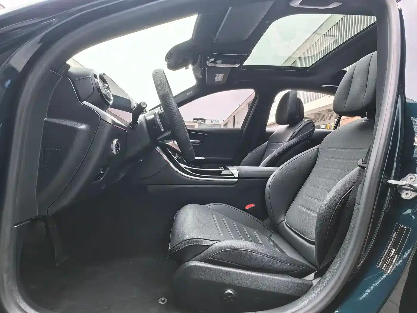 Mercedes-Benz C-Class 2023 Facelift C 260 L Sport Night Edition — миниатюра 7