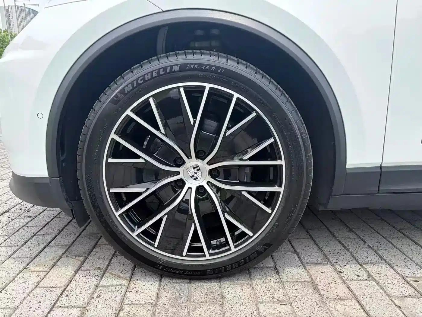 Macan 4 New Energy — миниатюра 4
