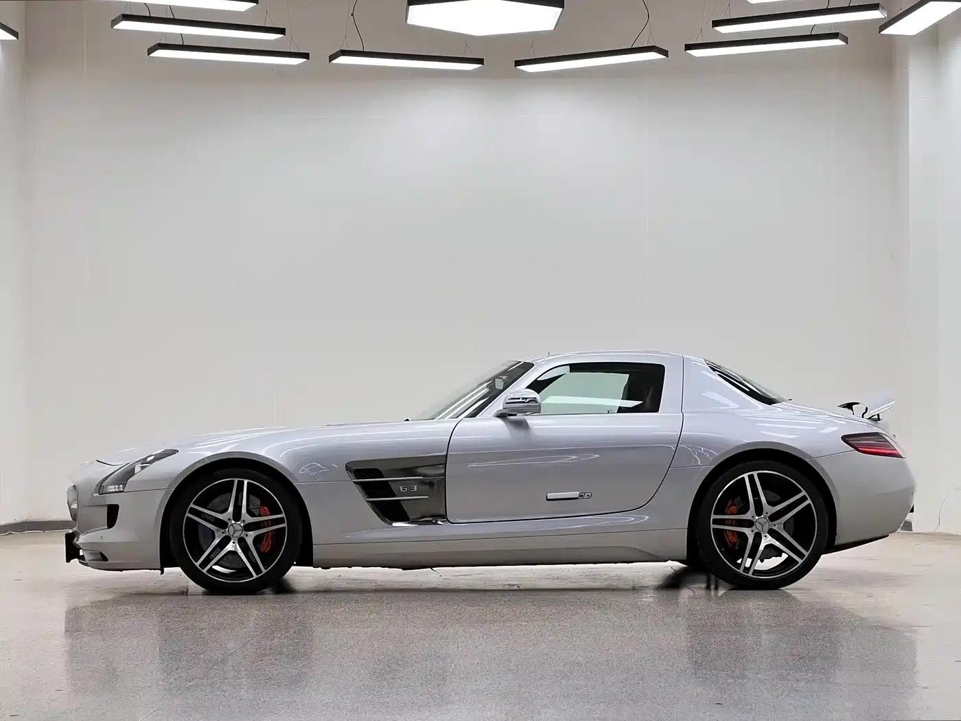 2011 Mercedes-Benz SLS AMG — миниатюра 11