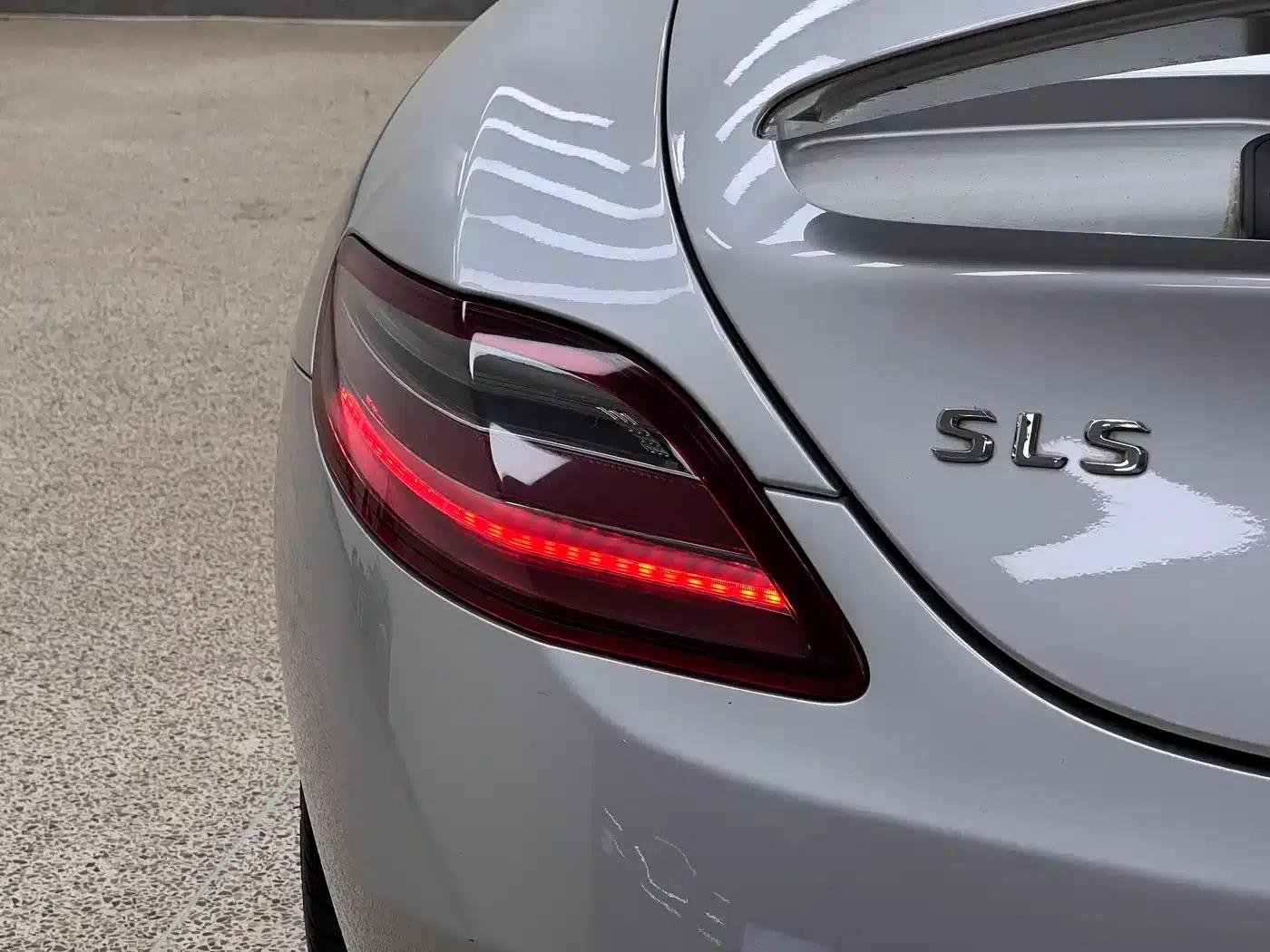 2011 Mercedes-Benz SLS AMG — миниатюра 18
