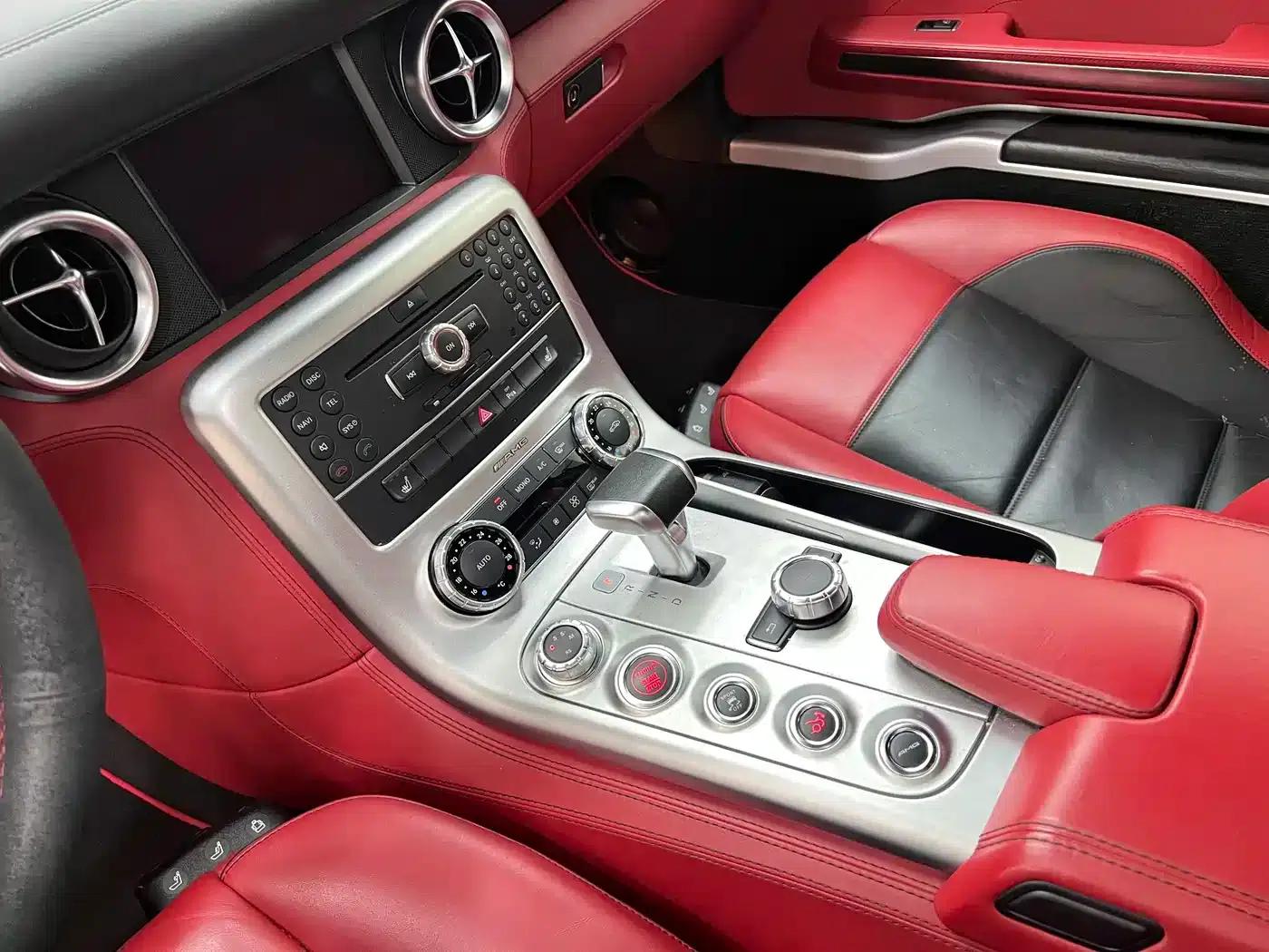 2011 Mercedes-Benz SLS AMG — миниатюра 26