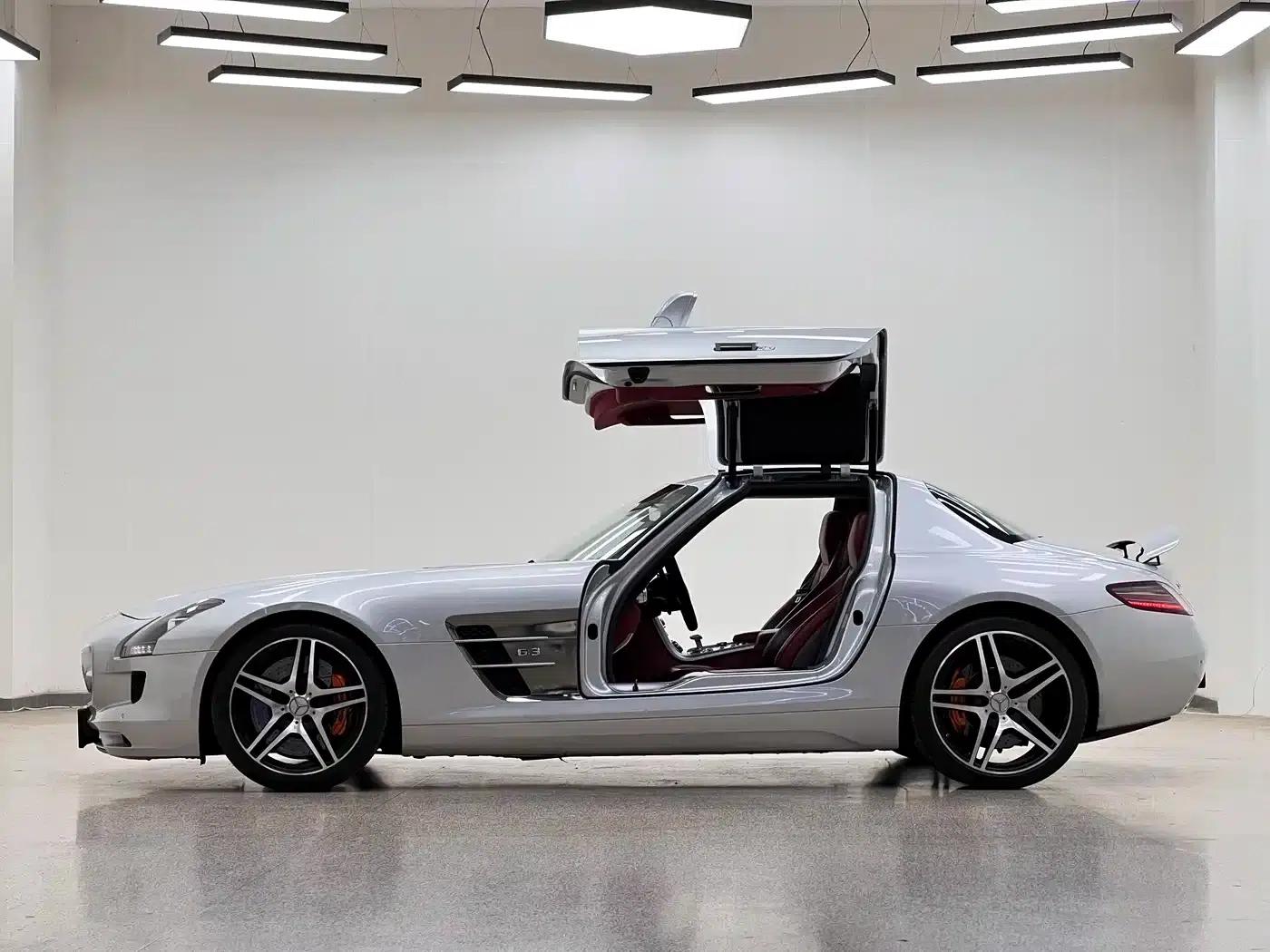 2011 Mercedes-Benz SLS AMG — миниатюра 4