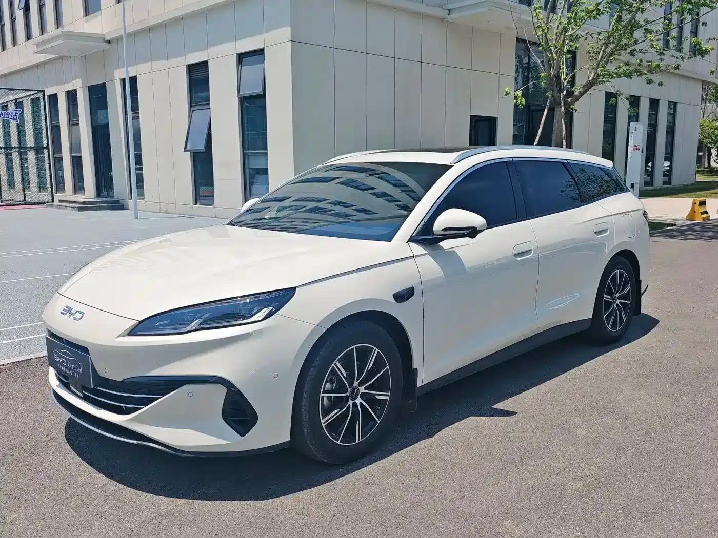 Seal 06 DM-i Touring Edition 2025 DM-i 150KM Premium Model — миниатюра 1