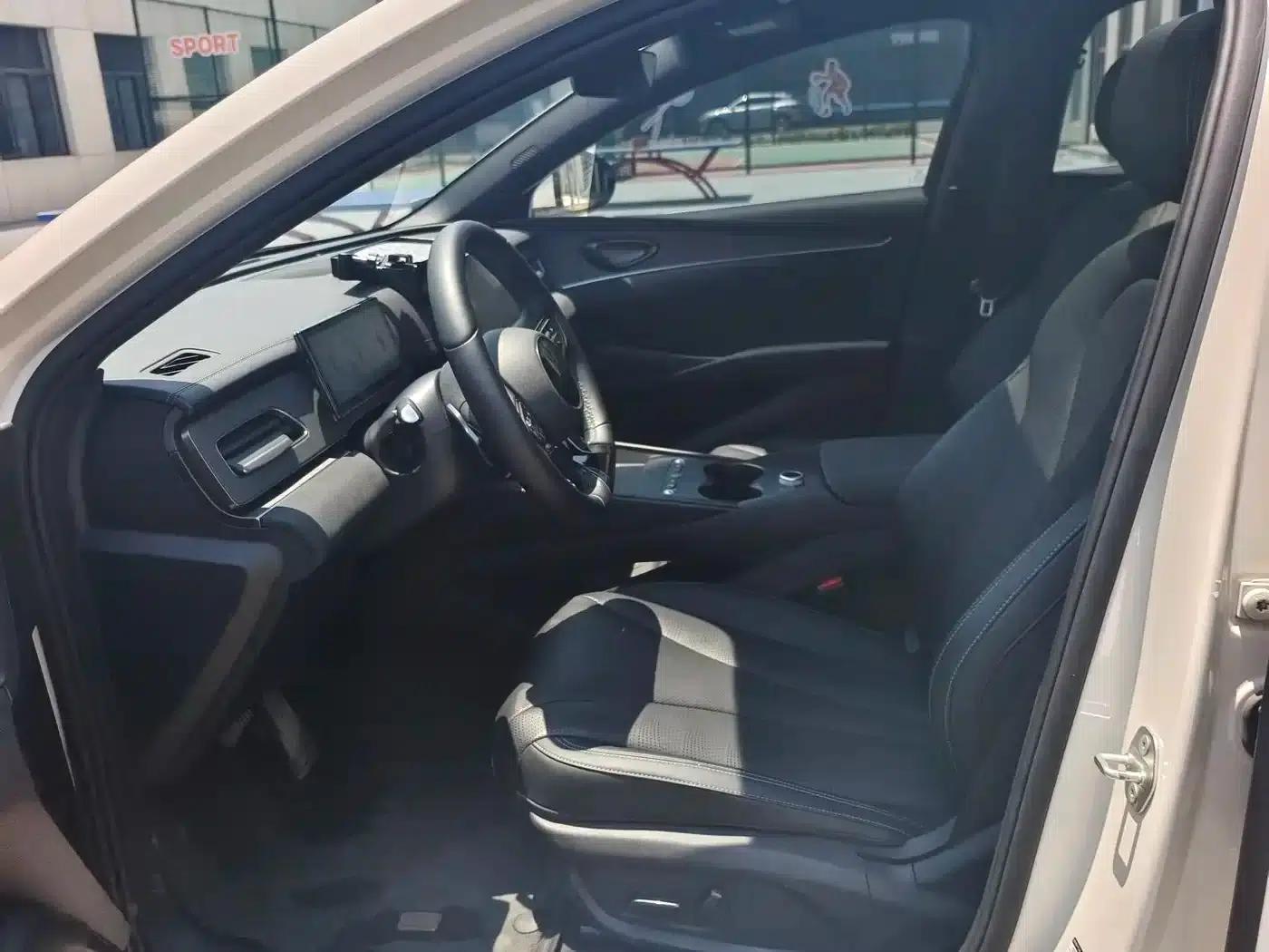 Seal 06 DM-i Touring Edition 2025 DM-i 150KM Premium Model — миниатюра 3