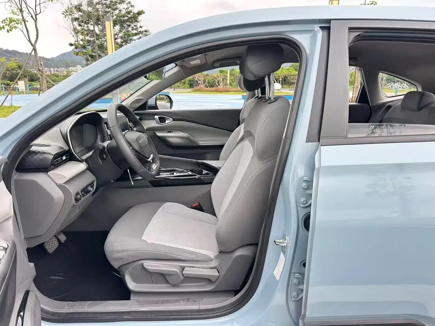 Baojun RC-5 2020 1.5L CVT Smart Elite Edition — миниатюра 7