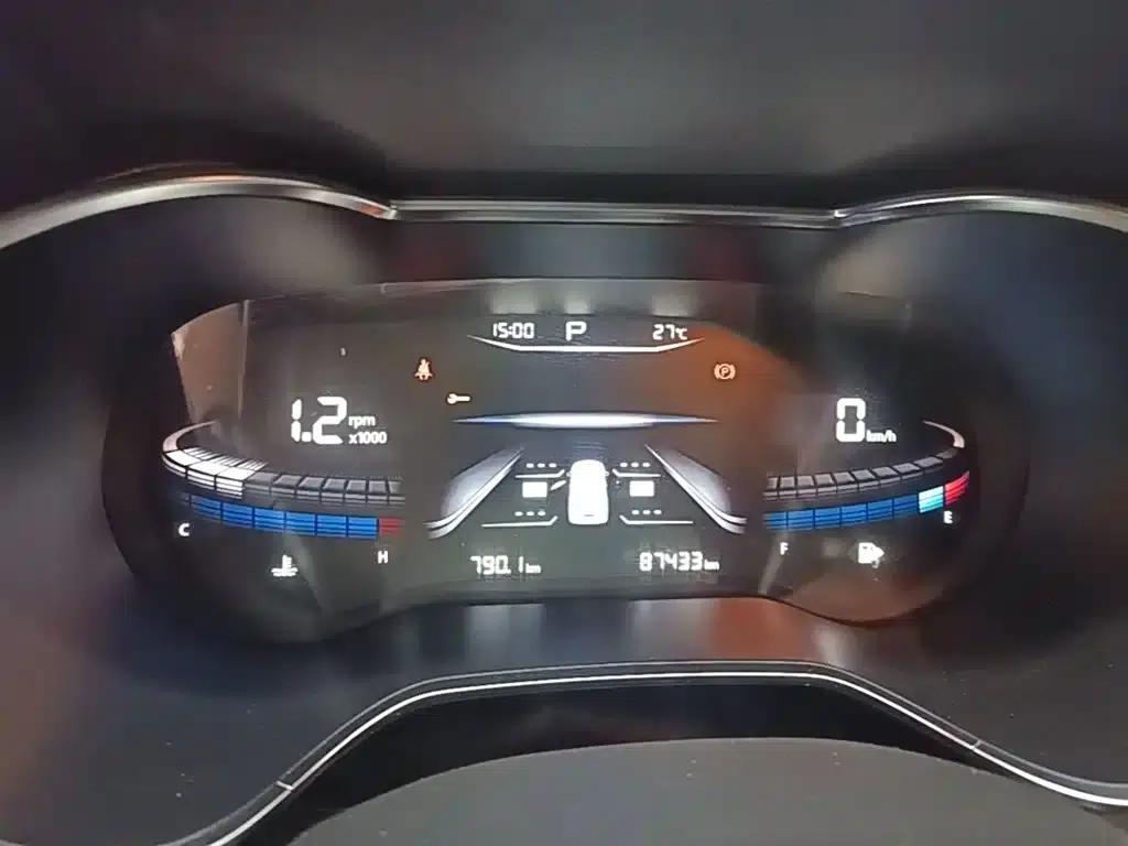 Bestune T33 2019 1.6L Automatic Deluxe Edition (National VI Emission Standard) — миниатюра 12