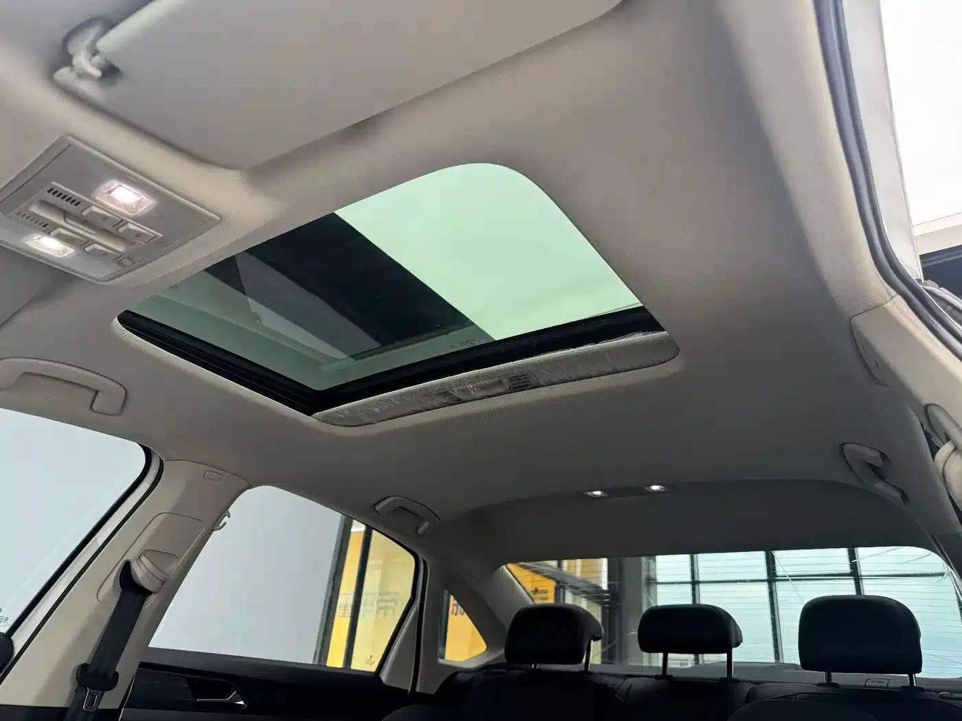 2019 Volkswagen Lavida EV Premium Edition — миниатюра 7