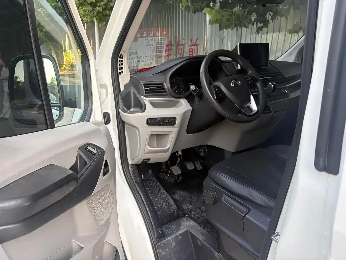 Xintu V90 2022 2.0T Manual Yunjie Front-wheel Drive Short Wheelbase Mid-roof Rear Single Tire 6 Seats — миниатюра 12