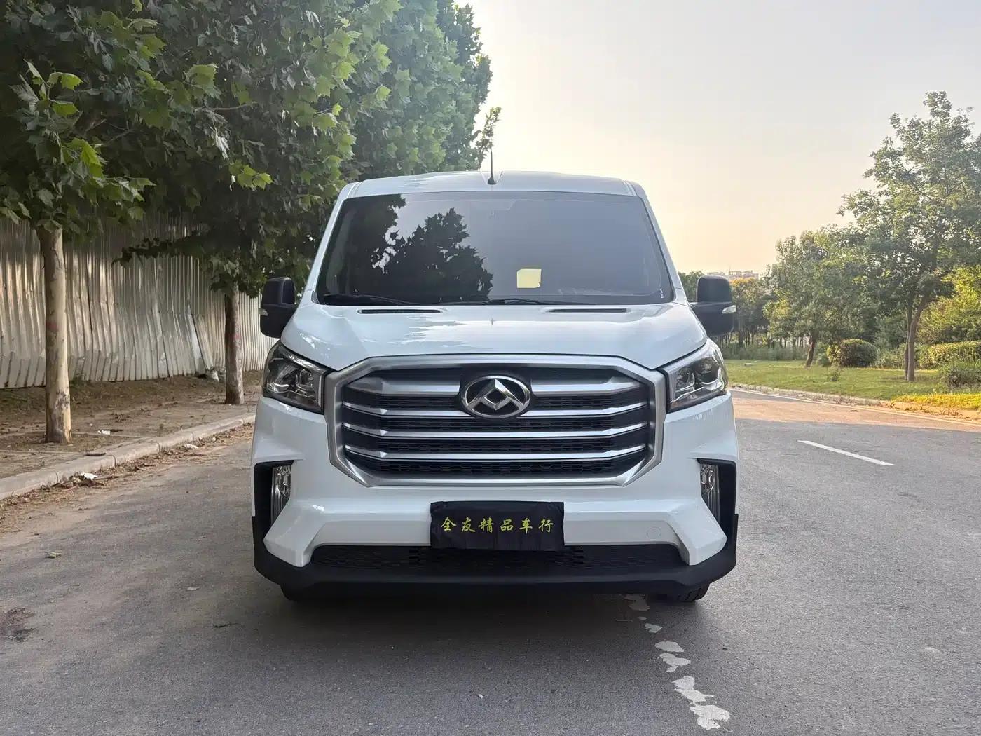 Xintu V90 2022 2.0T Manual Yunjie Front-wheel Drive Short Wheelbase Mid-roof Rear Single Tire 6 Seats — миниатюра 3