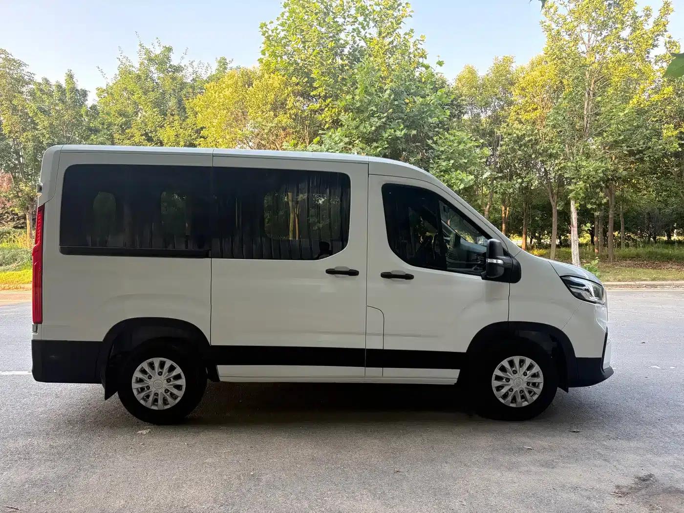 Xintu V90 2022 2.0T Manual Yunjie Front-wheel Drive Short Wheelbase Mid-roof Rear Single Tire 6 Seats — миниатюра 5